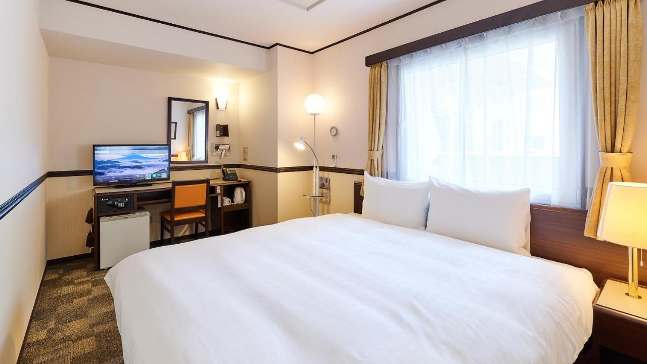 Toyoko Inn Osaka Itami Airport Toyonaka Esterno foto