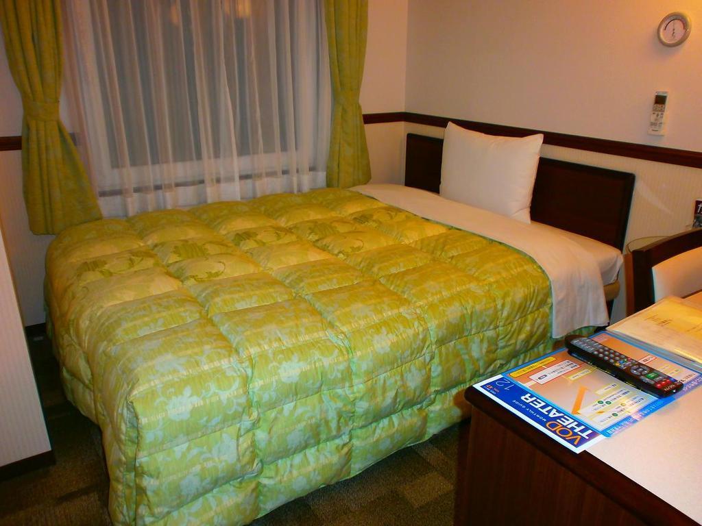 Toyoko Inn Osaka Itami Airport Toyonaka Esterno foto