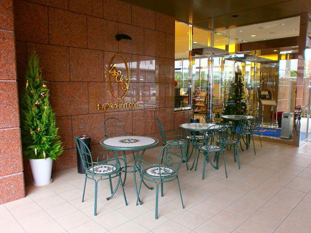 Toyoko Inn Osaka Itami Airport Toyonaka Esterno foto