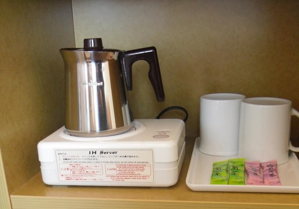 Toyoko Inn Osaka Itami Airport Toyonaka Esterno foto
